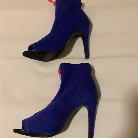 Juicy Couture Paloma peep toe ankle boot - Picture 4 of 7